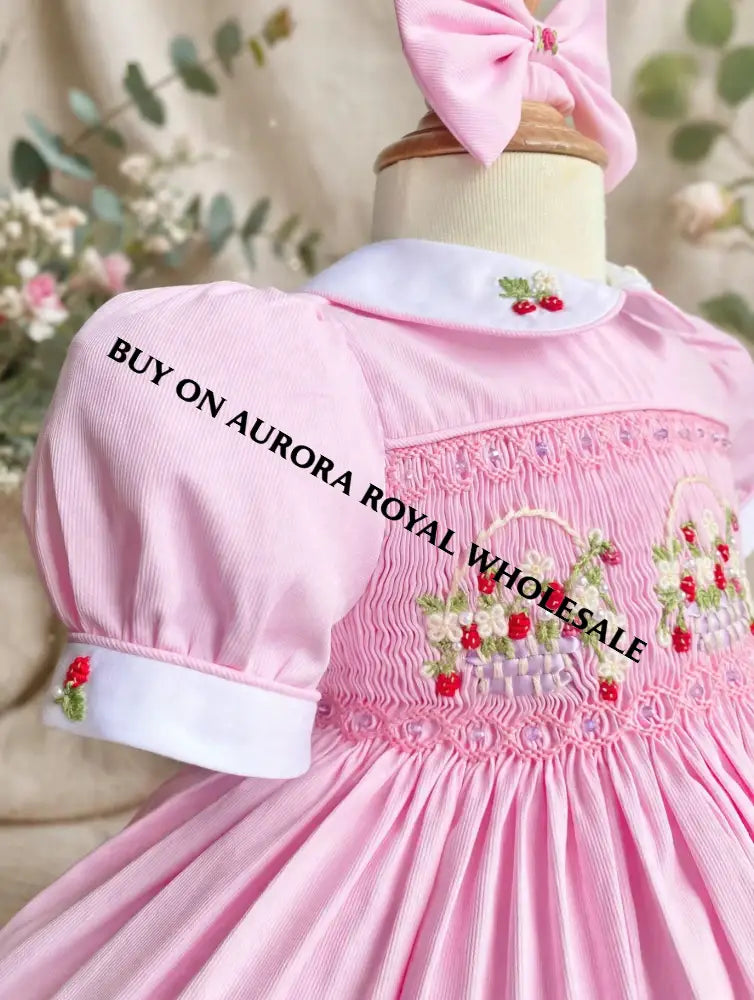 PRE-ORDER & GET NEXT WEEK‼️NEW PACK OF 5 SIZES🎄🧑‍🎄ELIZABETH STRAWBERRY🍓BASKET PINK HAND-SMOCKED🧵🪡👑DRESS & ACCESSORIES🎀