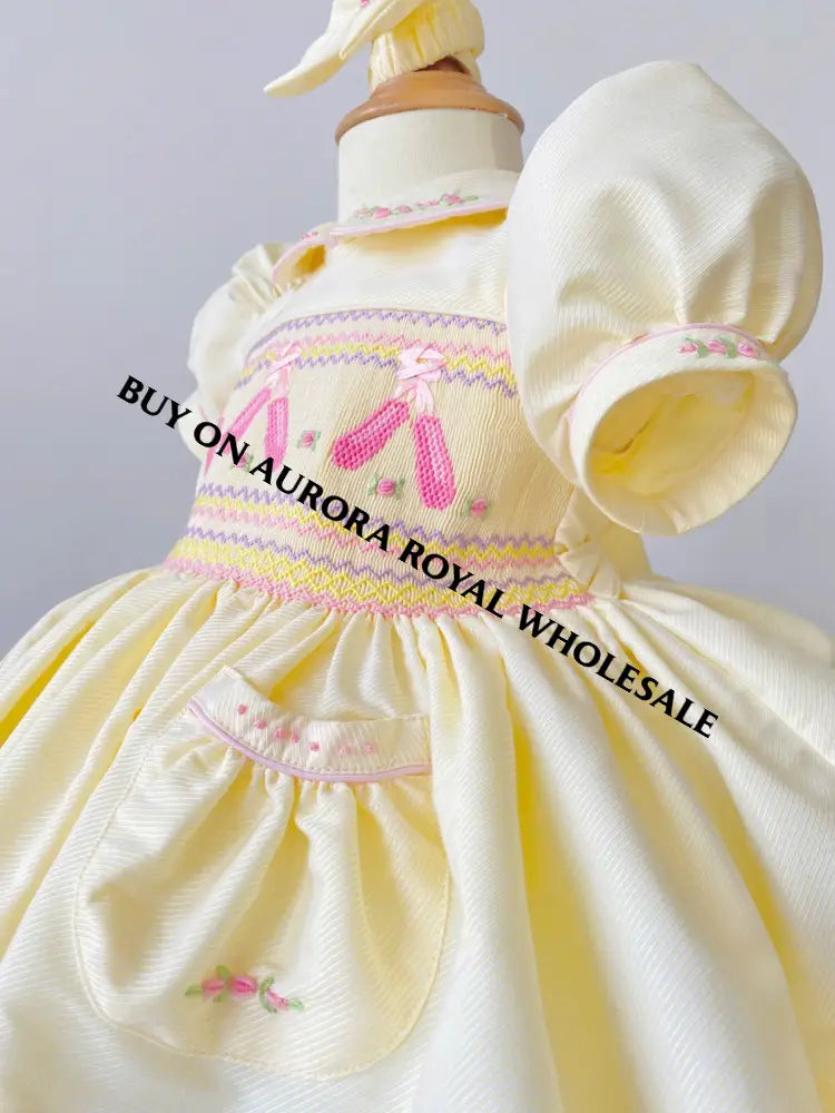 PRE-ORDER & GET NEXT WEEK‼️PACK OF 5 SIZES ANNA LEMON🍋HAND-SMOCKED🧵🪡👑 DRESS & ACCESSORIES🎀🩰 BABY/TODDLER DRESS