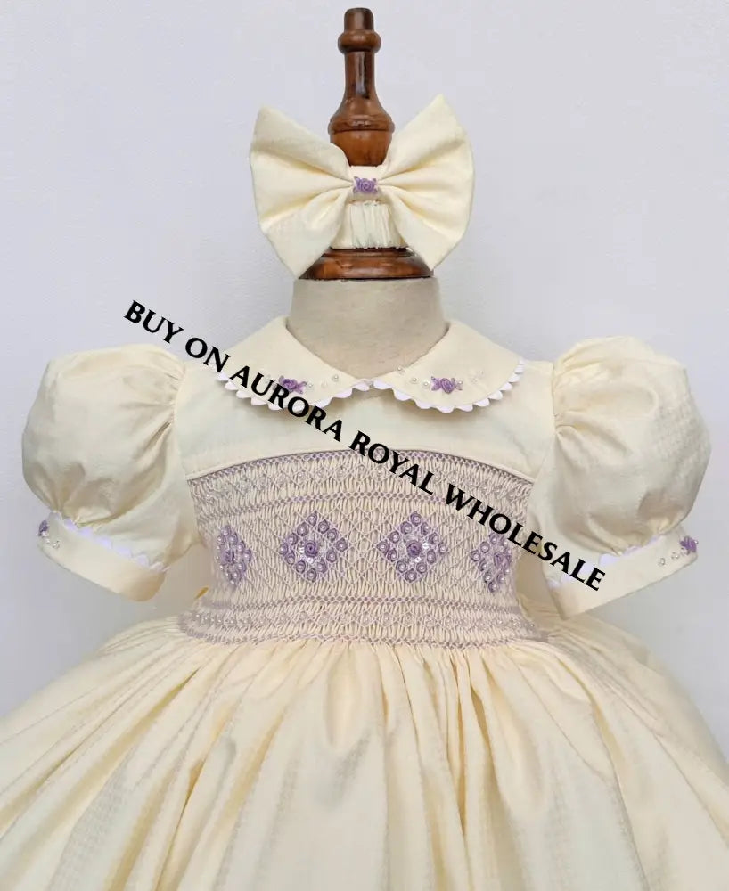 PRE-ORDER NOW & GET NEXT WEEK‼️NEW🤩PACK OF 5 SIZES MOLLY CREAM & LILAC💜HAND-SMOCKED🧵🪡👑DRESS,PANTIES (6M-24M) & BOWS OR